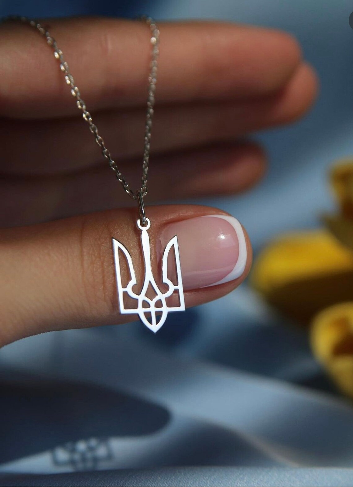 Ukraine National Emblem Neckla - đánh giá và giá Embroidery Legacy