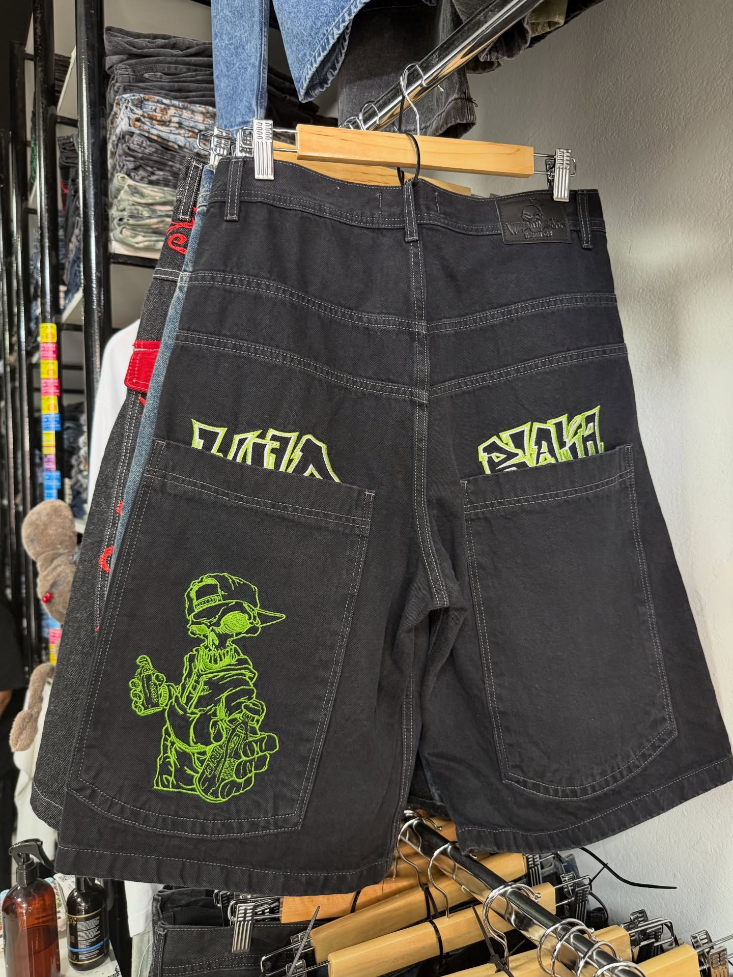 Y2K Green Skull Denim Short Je - đánh giá và giá Embroidery On Jeans