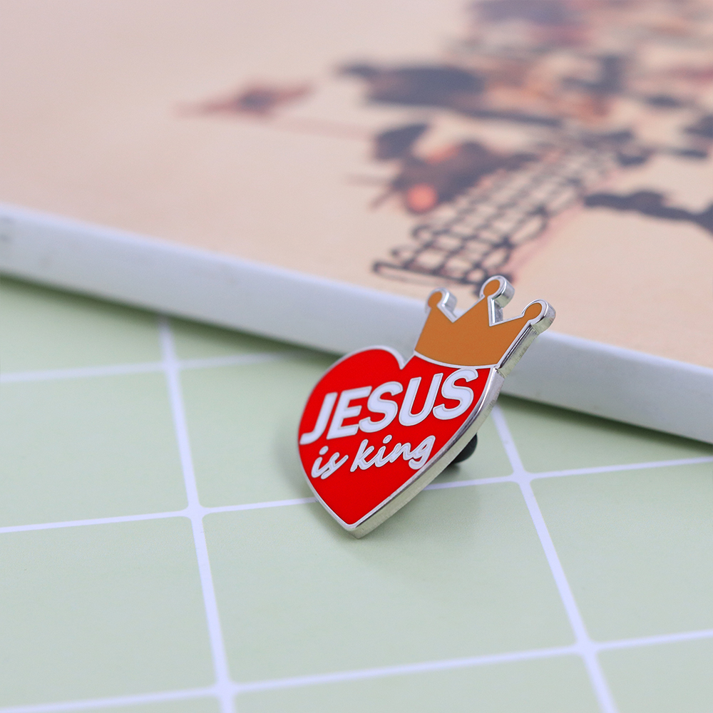 Jesus Is King Red Heart Crown  - đánh giá và giá Embroidery Jesus