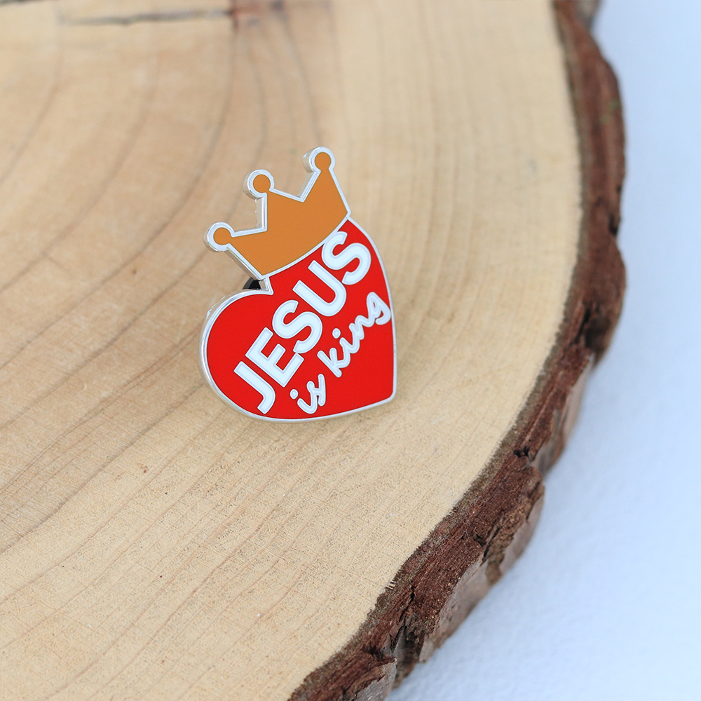 Jesus Is King Red Heart Crown  - đánh giá và giá Embroidery Jesus